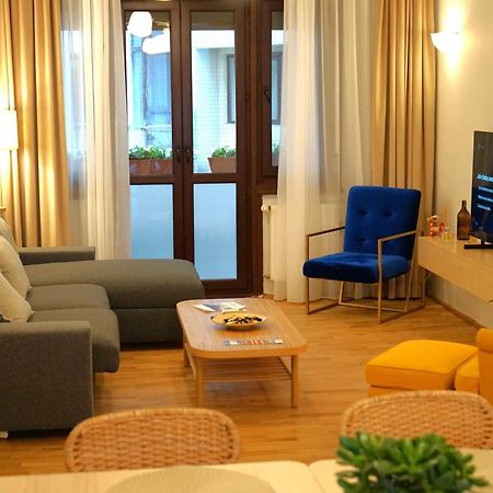 Spacious 3Br, 2Bt With 5 Balconies Bucharest Luaran gambar