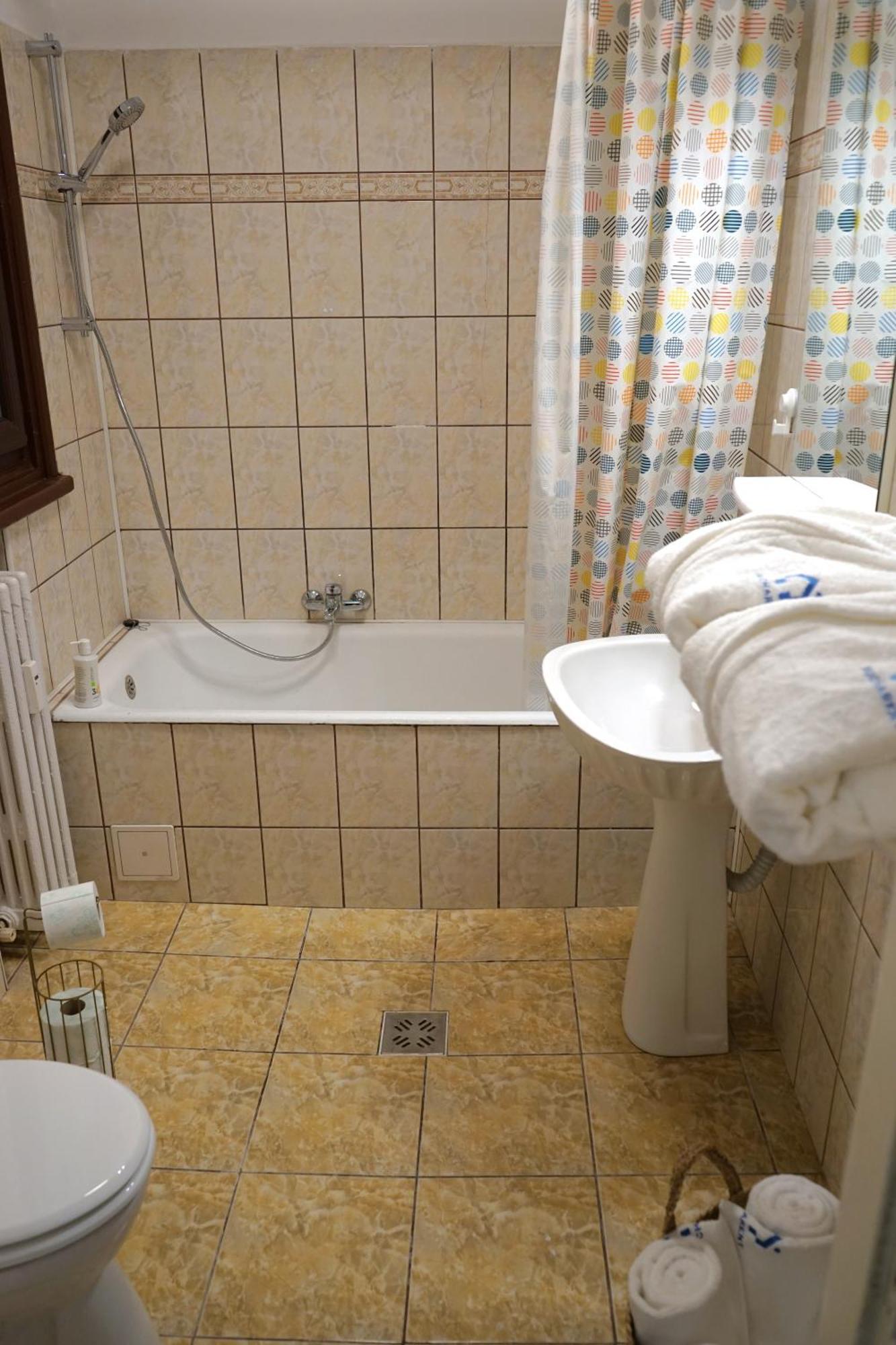 Spacious 3Br, 2Bt With 5 Balconies Bucharest Luaran gambar