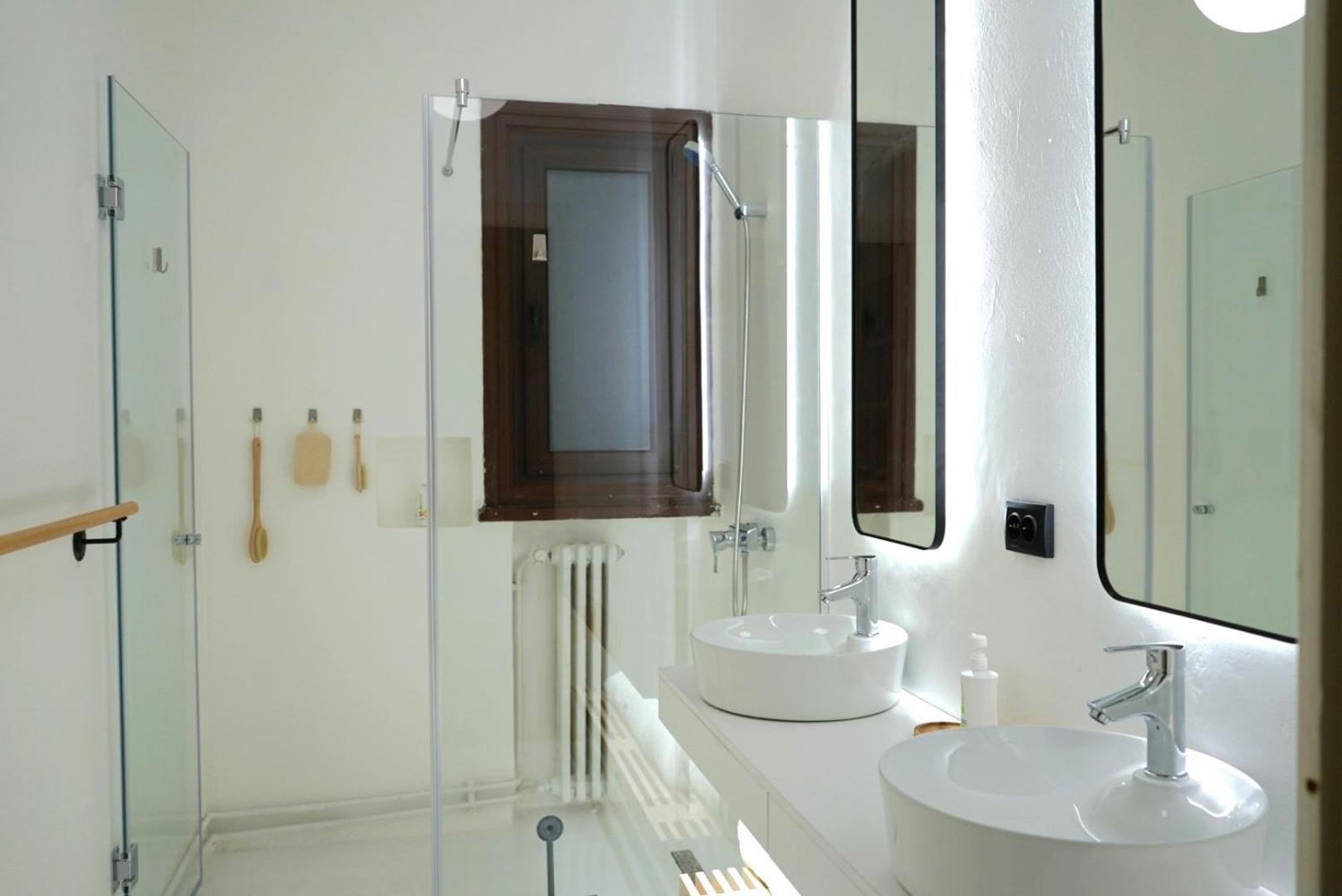 Spacious 3Br, 2Bt With 5 Balconies Bucharest Luaran gambar